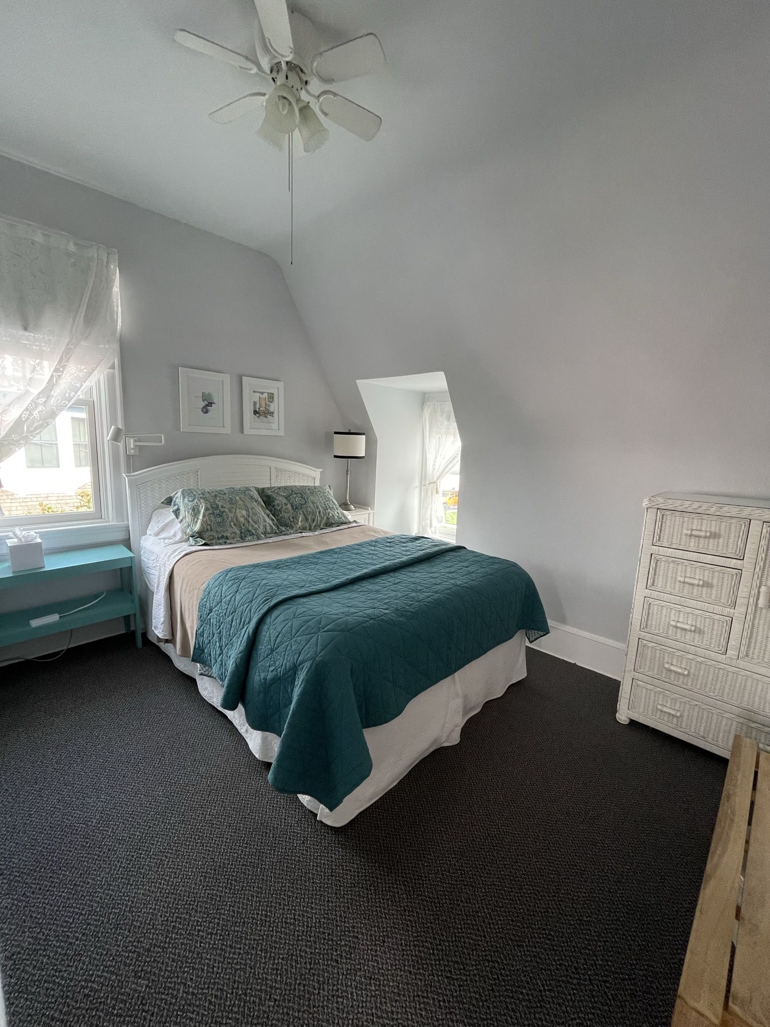 2nd Floor Queen