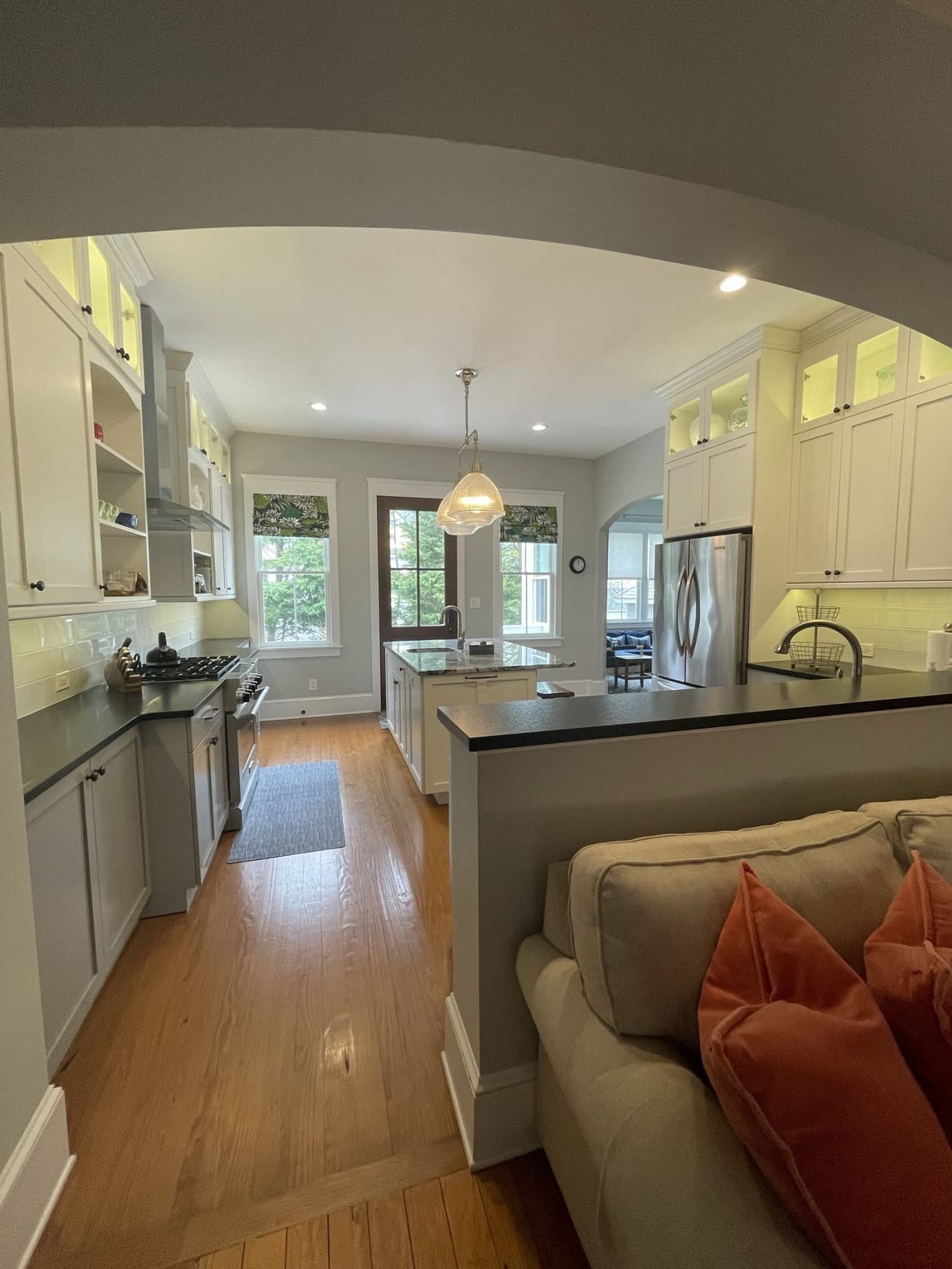 Large Modern Kitchen